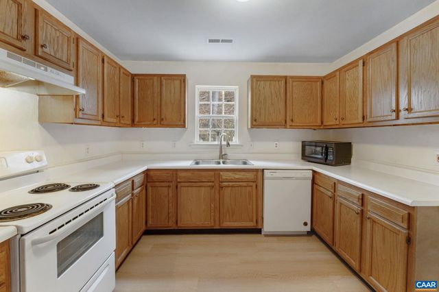 972 TOWNE LN, Charlottesville, VA 22901