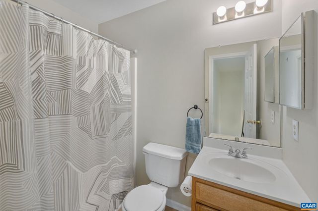 972 TOWNE LN, Charlottesville, VA 22901