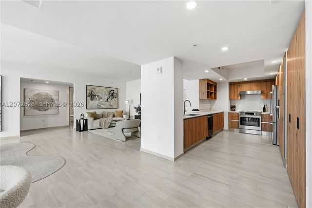 10281 W Bay Harbor Dr 201, Bay Harbor Islands, FL 33154