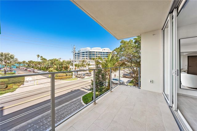 10281 W Bay Harbor Dr 201, Bay Harbor Islands, FL 33154