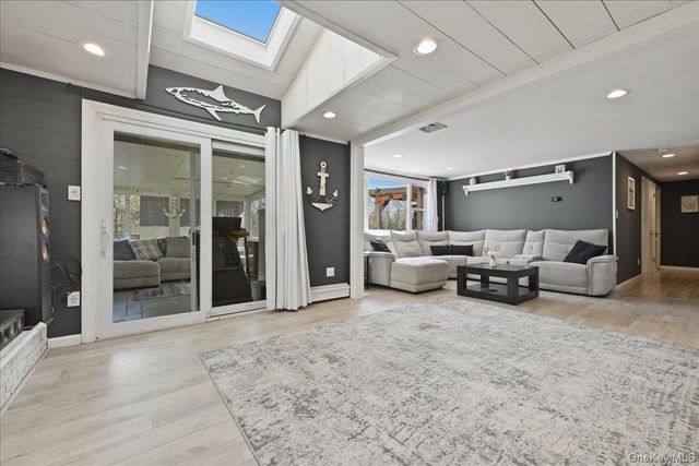 1085 Sipp Avenue, Medford, NY 11763