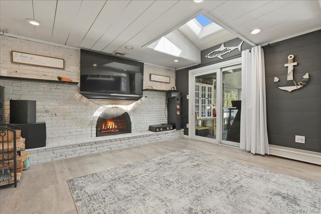 1085 Sipp Avenue, Medford, NY 11763