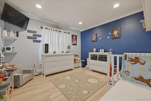 1085 Sipp Avenue, Medford, NY 11763