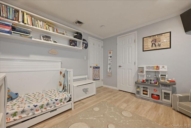 1085 Sipp Avenue, Medford, NY 11763