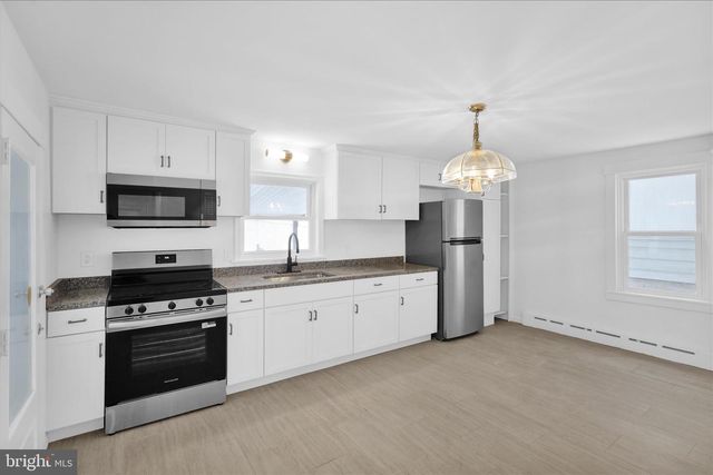 42 CHESTNUT ST, Mohnton, PA 19540