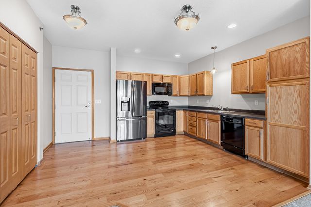 601 Levander Way 302, South Saint Paul, MN 55075