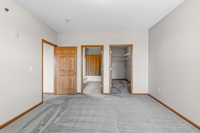 601 Levander Way 302, South Saint Paul, MN 55075