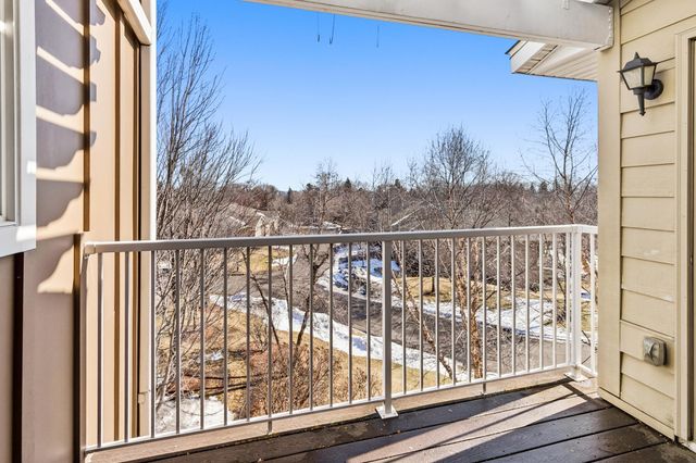 601 Levander Way 302, South Saint Paul, MN 55075