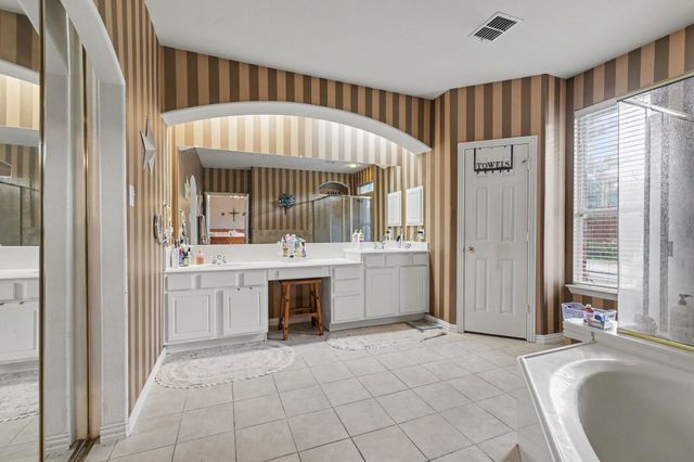 10402 Fairway Vista Drive, Rowlett, TX 75089
