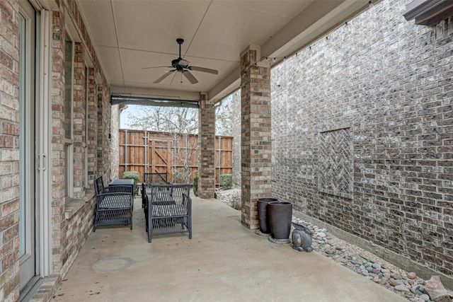 209 Carrington Lane, Lewisville, TX 75067