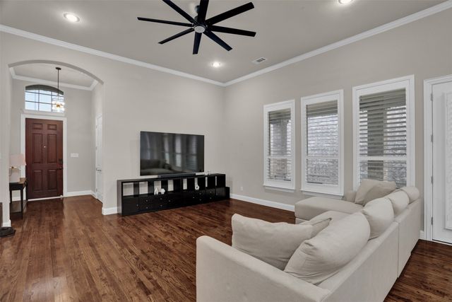 209 Carrington Lane, Lewisville, TX 75067