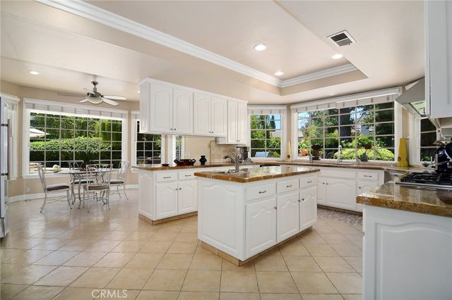 29450 Cambridge Court, Agoura Hills, CA 91301