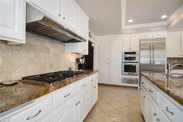 29450 Cambridge Court, Agoura Hills, CA 91301