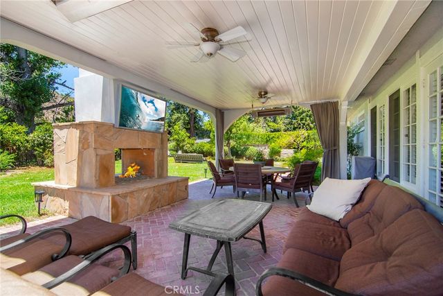29450 Cambridge Court, Agoura Hills, CA 91301