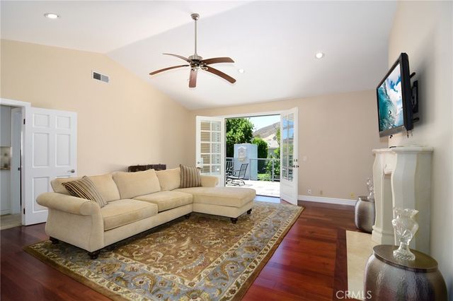 29450 Cambridge Court, Agoura Hills, CA 91301