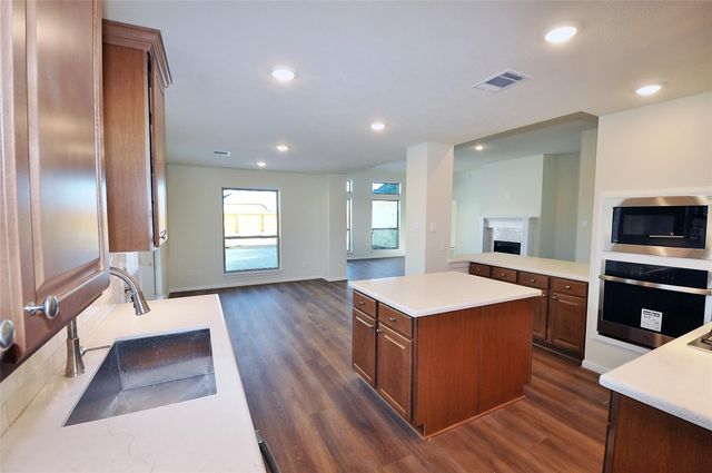 2231 Ensenada Drive, League City, TX 77539