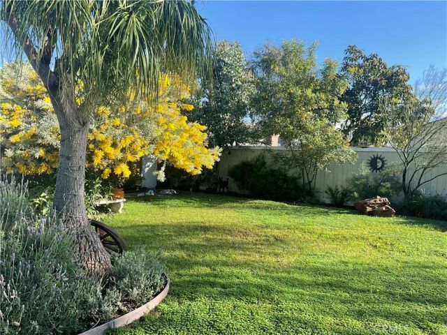 2009 W Oak, Fullerton, CA 92833