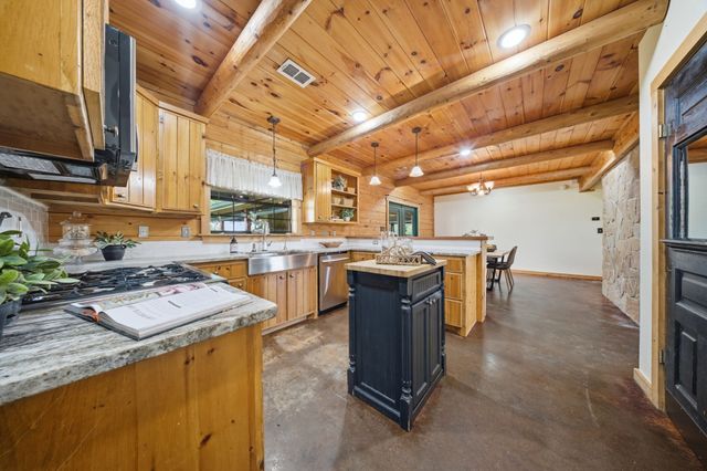 465 Emberson Ranch Road, Pilot Point, TX 76258