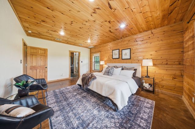 465 Emberson Ranch Road, Pilot Point, TX 76258