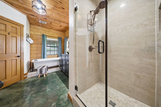 465 Emberson Ranch Road, Pilot Point, TX 76258