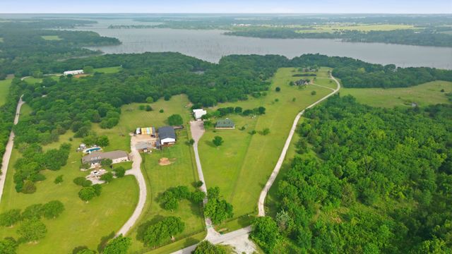 465 Emberson Ranch Road, Pilot Point, TX 76258