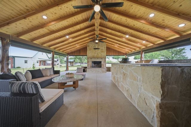 465 Emberson Ranch Road, Pilot Point, TX 76258