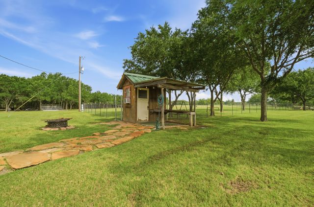 465 Emberson Ranch Road, Pilot Point, TX 76258
