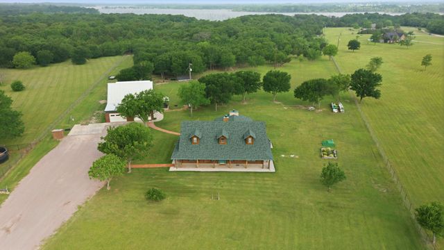 465 Emberson Ranch Road, Pilot Point, TX 76258