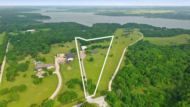 465 Emberson Ranch Road, Pilot Point, TX 76258