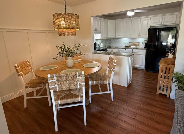 338 Pine Ridge Circle B-2, Greenacres, FL 33463