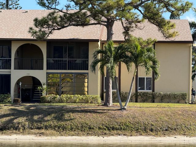 338 Pine Ridge Circle B-2, Greenacres, FL 33463