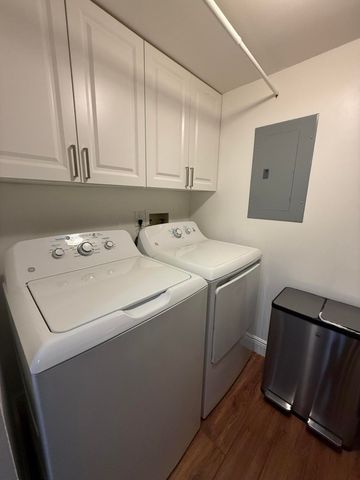 338 Pine Ridge Circle B-2, Greenacres, FL 33463