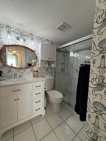 338 Pine Ridge Circle B-2, Greenacres, FL 33463