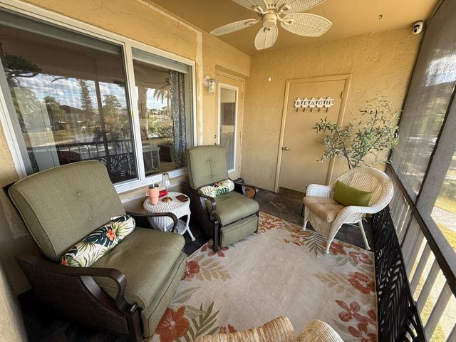 338 Pine Ridge Circle B-2, Greenacres, FL 33463