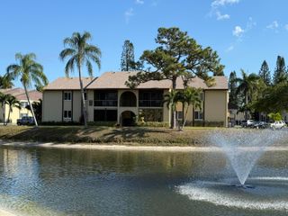 338 Pine Ridge Circle B-2, Greenacres, FL 33463
