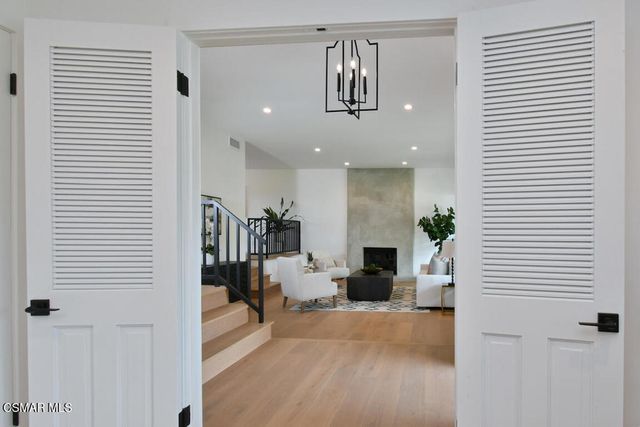 136 Erten Street, Thousand Oaks, CA 91360