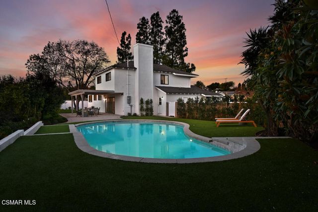 136 Erten Street, Thousand Oaks, CA 91360