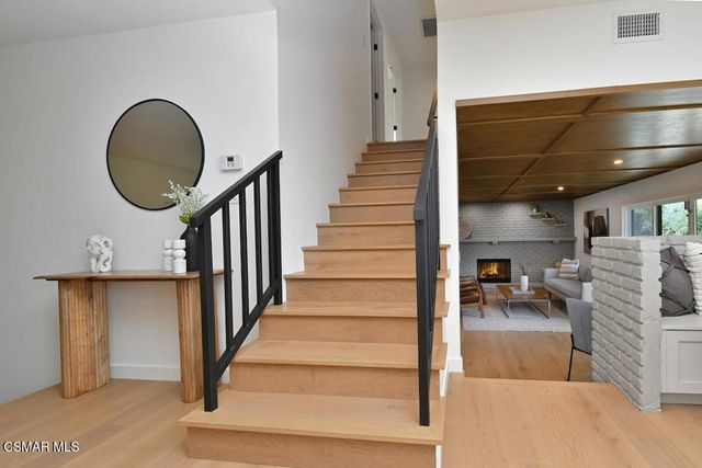 136 Erten Street, Thousand Oaks, CA 91360