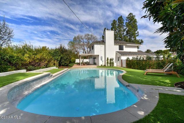 136 Erten Street, Thousand Oaks, CA 91360