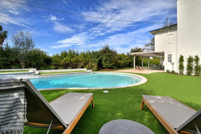 136 Erten Street, Thousand Oaks, CA 91360