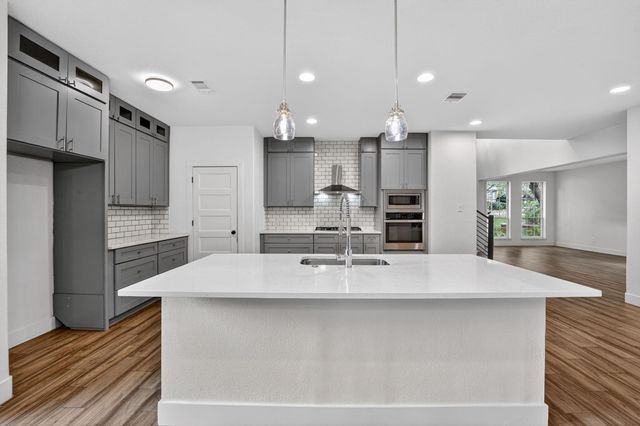 4029 Canyon Glen CIR, Austin, TX 78732