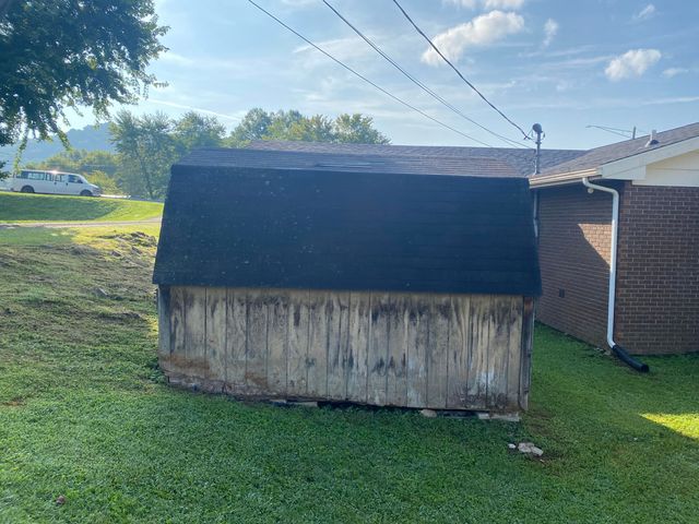 24 Cardinal Heights Road, Williamsburg, KY 40769