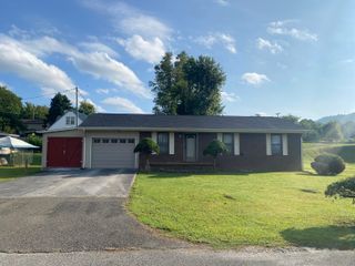 24 Cardinal Heights Road, Williamsburg, KY 40769