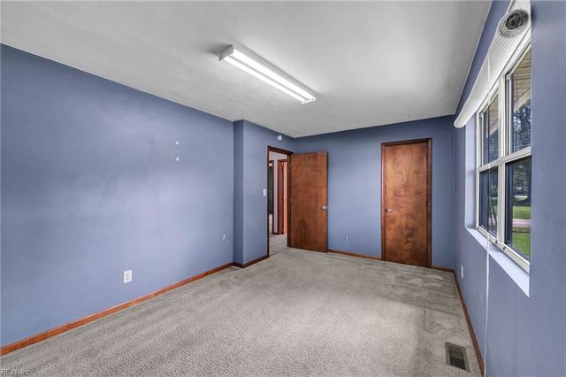 2328 Springdale RD, Chesapeake, VA 23323