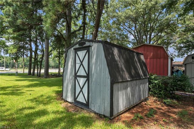 2328 Springdale RD, Chesapeake, VA 23323