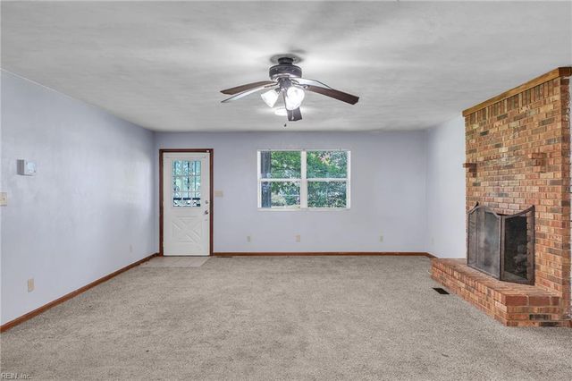 2328 Springdale RD, Chesapeake, VA 23323