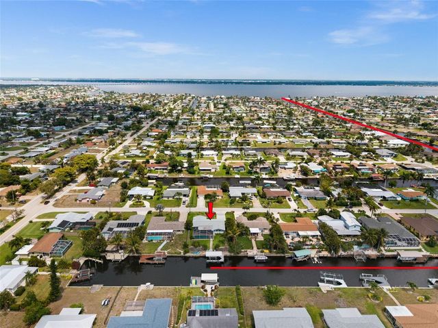 3014 SE 17TH AVENUE, Cape Coral, FL 33904