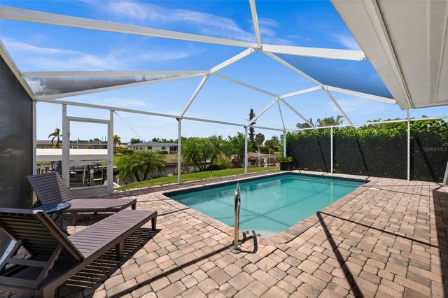 3014 SE 17TH AVENUE, Cape Coral, FL 33904
