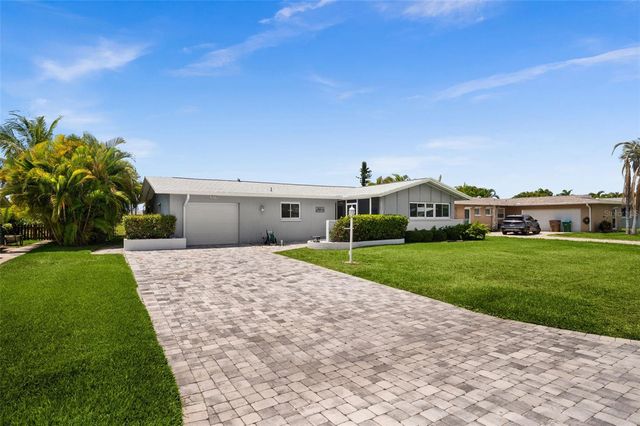 3014 SE 17TH AVENUE, Cape Coral, FL 33904