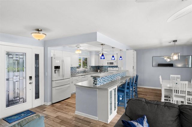 3014 SE 17TH AVENUE, Cape Coral, FL 33904